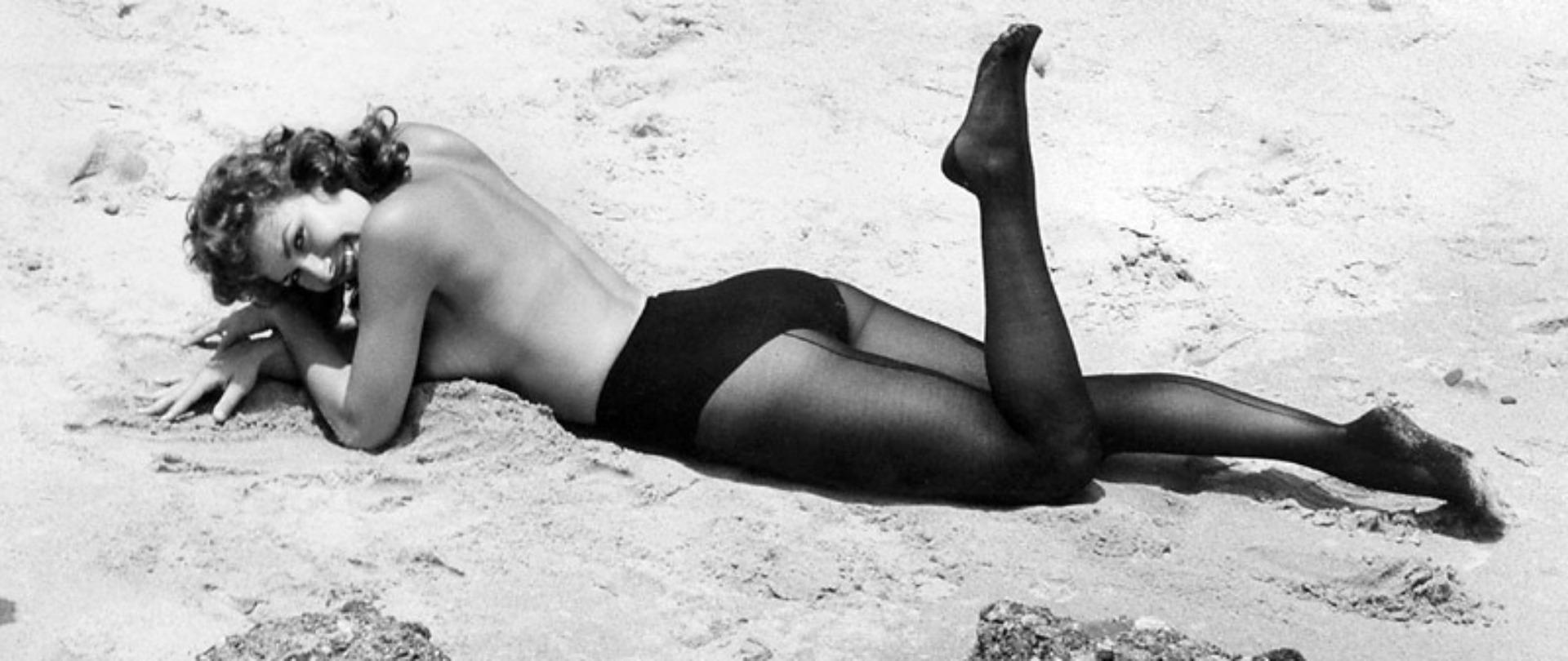 Playmate of the Month October 1958 - Mara Corday