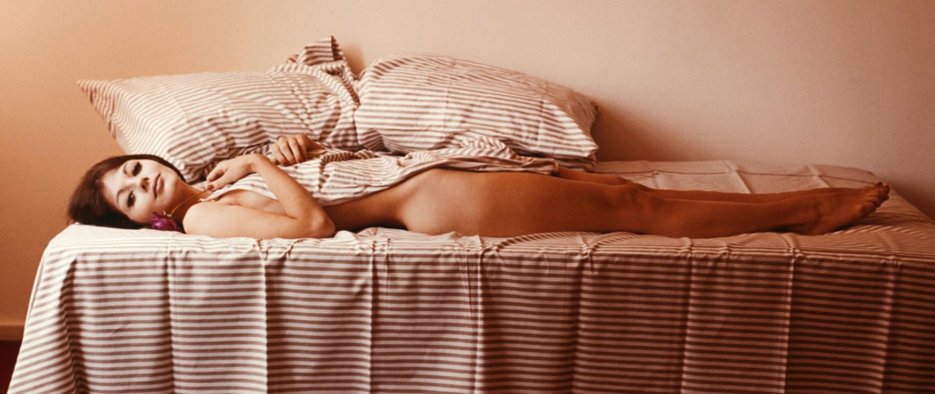 Playmate of the Month November 1960 - Joni Mattis