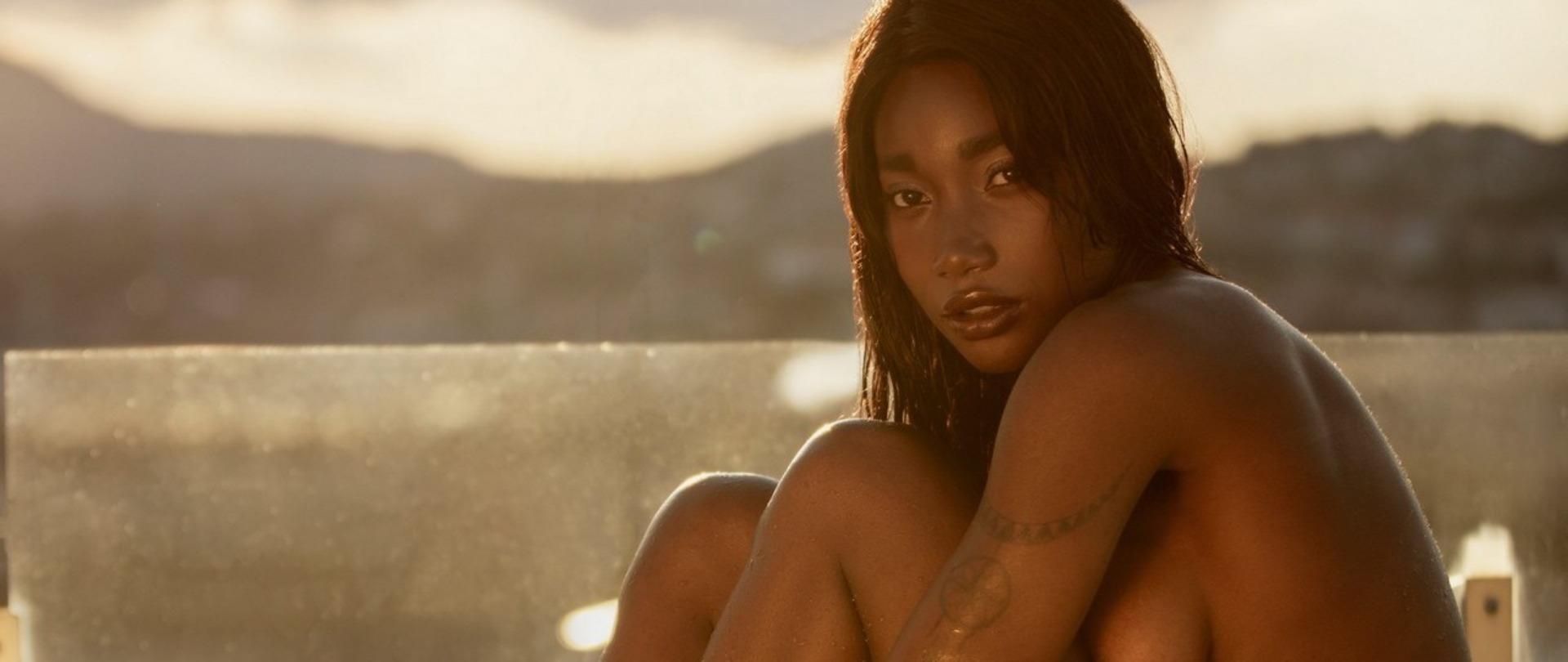 Mimi Desuka in Sunset Relaxation